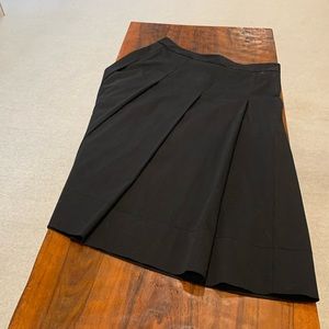 Contemporaine black pleated skirt